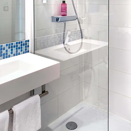 Ibis Styles Avenue Du Rhin 3* שטרסבורג